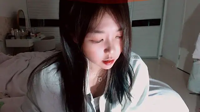 -Lucky Girl online show from 5, 3, 2026