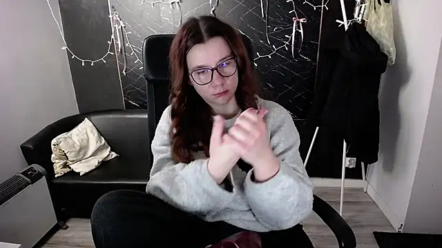 littleviki7 online show from 16, 12, 2025