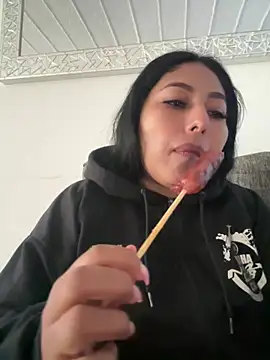 emmyjhonson07 online show from 17, 4, 2026