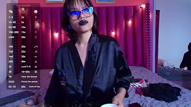 Snapshot of shybutdirtygirrll chatting on 31, 1, 2025 shybutdirtygirrll online show from 31, 1, 2025