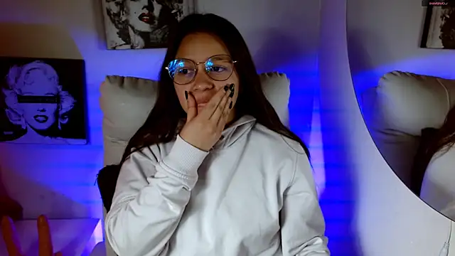 SamanthaRoldaan online show from 10, 9, 2025