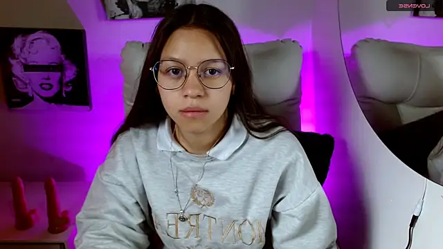 SamanthaRoldaan online show from 15, 9, 2025