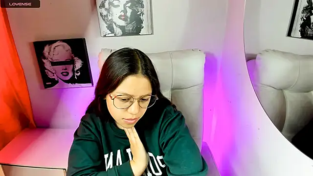 SamanthaRoldaan online show from 14, 4, 2026