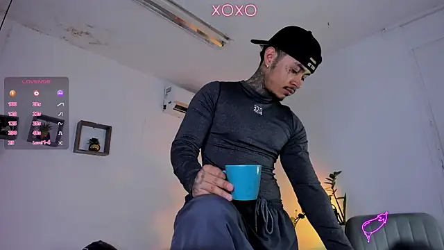 JordanSmiith  online show from 11, 2, 2025