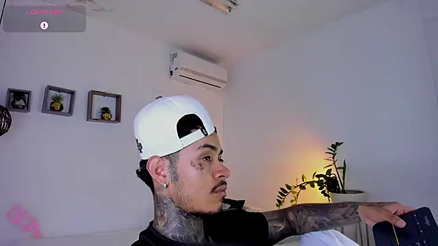 JordanSmiith  online show from 12, 2, 2025