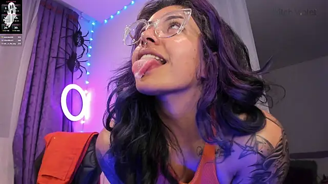Snapshot of witchviolet chatting on 5, 12, 2024 witchviolet online show from 5, 12, 2024