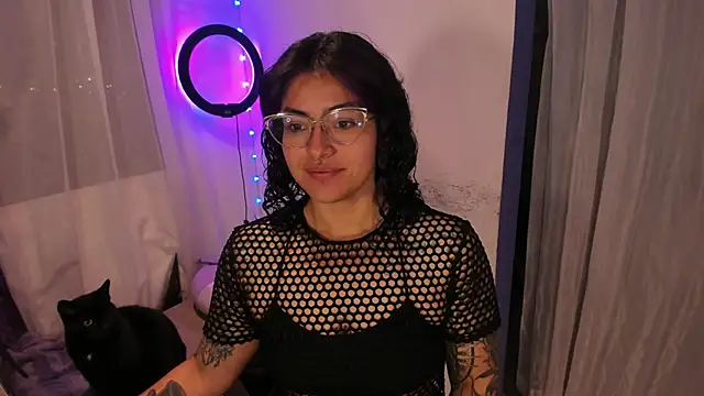 Snapshot of witchviolet chatting on 6, 1, 2025 witchviolet online show from 6, 1, 2025