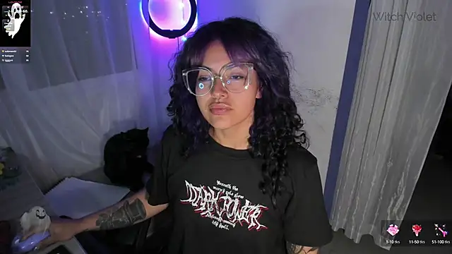 Snapshot of witchviolet chatting on 22, 1, 2025 witchviolet online show from 22, 1, 2025