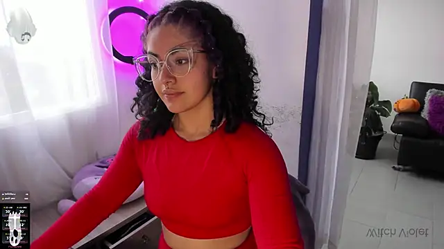 Snapshot of witchviolet chatting on 3, 2, 2025 witchviolet online show from 3, 2, 2025