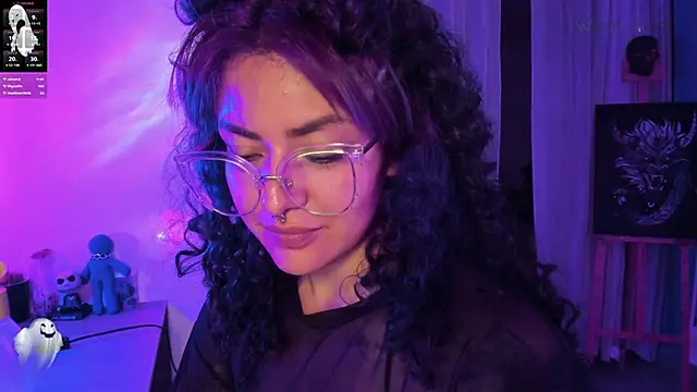 Snapshot of witchviolet chatting on 24, 2, 2025 witchviolet online show from 24, 2, 2025