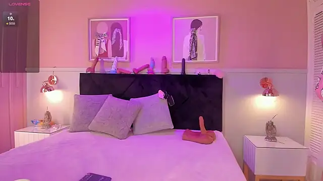 chloe watson  online show from 2, 12, 2025