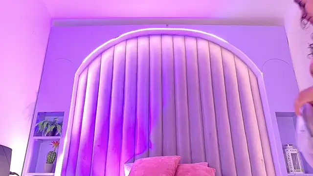 eva daemon online show from 14, 4, 2026