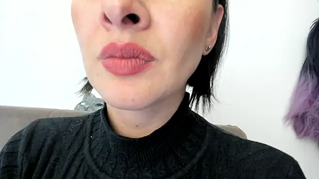 queen fetish online show from 13, 1, 2025