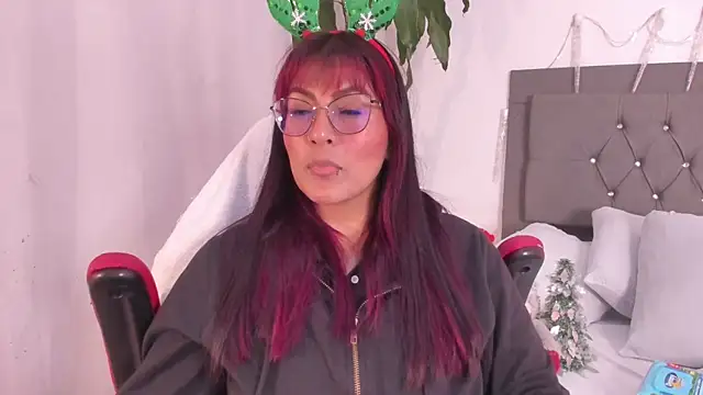evelynjohnsoon online show from 14, 12, 2024