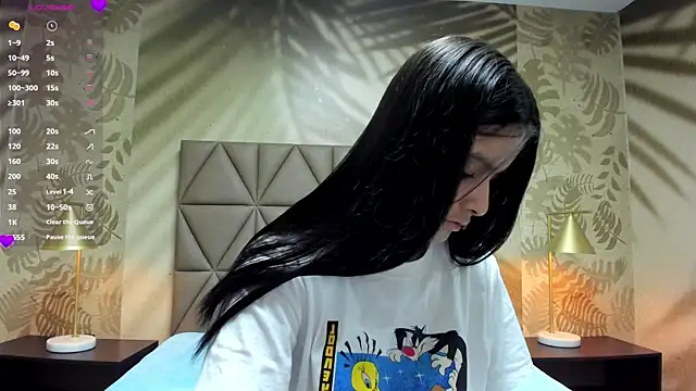 Snapshot of AnneDixie chatting on 9, 5, 2026 AnneDixie online show from 9, 5, 2026