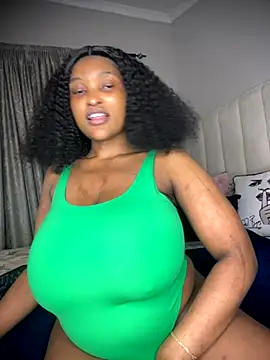 Bustygoddess32 online show from 18, 11, 2025