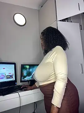Snapshot of Bustygoddess32 chatting on 22, 6, 2026 Bustygoddess32 online show from 22, 6, 2026