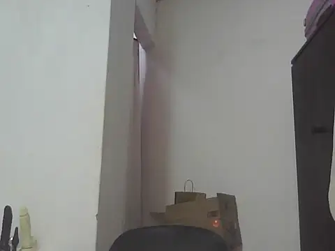 Sexxybella27 online show from 17, 10, 2025