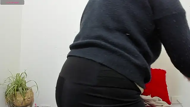 hazel 34 online show from 7, 3, 2026