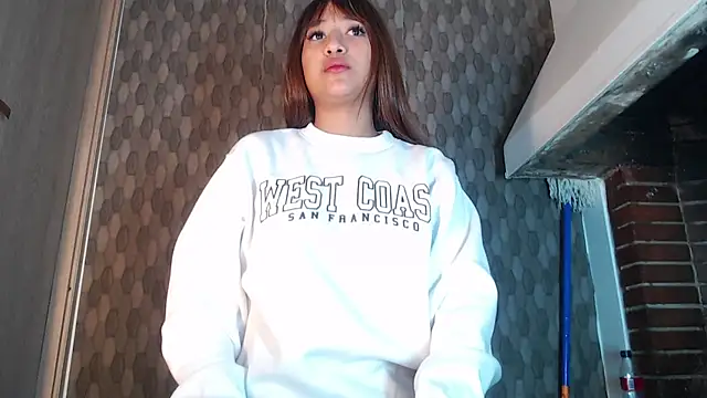 angelicatorrecm101 online show from 24, 12, 2024