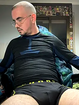 Snapshot of S921993 chatting on 13, 10, 2025 S921993 online show from 13, 10, 2025