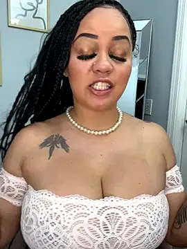 Snapshot of DestineeJayde chatting on 21, 9, 2025 DestineeJayde online show from 21, 9, 2025