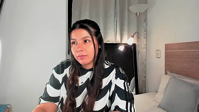 Snapshot of miaa_daniels chatting on 7, 3, 2025 miaa daniels online show from 7, 3, 2025