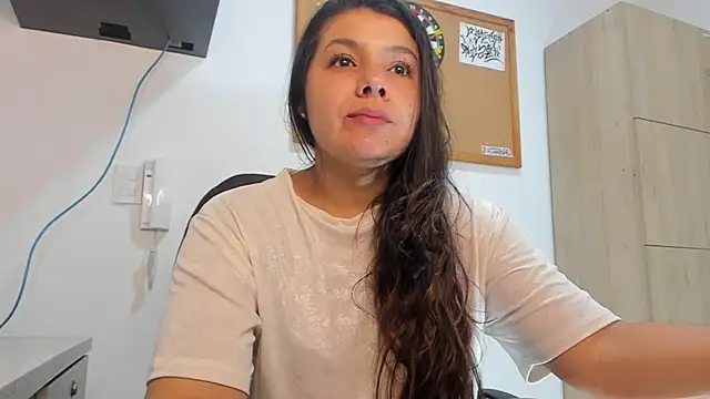 Snapshot of miaa_daniels chatting on 15, 3, 2025 miaa daniels online show from 15, 3, 2025