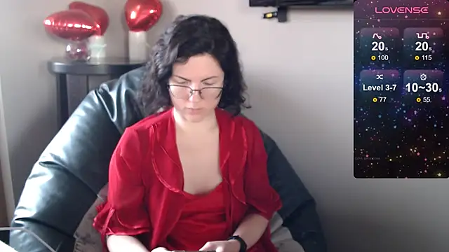 Snapshot of vaders_daughter chatting on 12, 2, 2025 vaders daughter online show from 12, 2, 2025