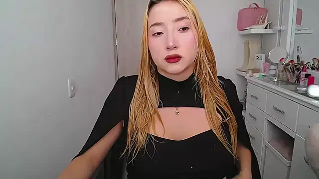 Snapshot of Barbie_girl_69 chatting on 7, 7, 2026 Barbie girl 69 online show from 7, 7, 2026