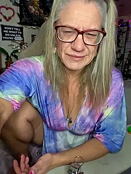 TrenaAnne online show from 24, 2, 2025