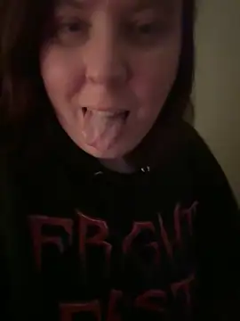 Sexy Little SlutAriel online show from 4, 12, 2024