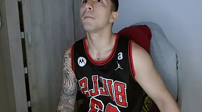 Snapshot of Sisoyalejo420 chatting on 21, 12, 2024 Sisoyalejo420 online show from 21, 12, 2024