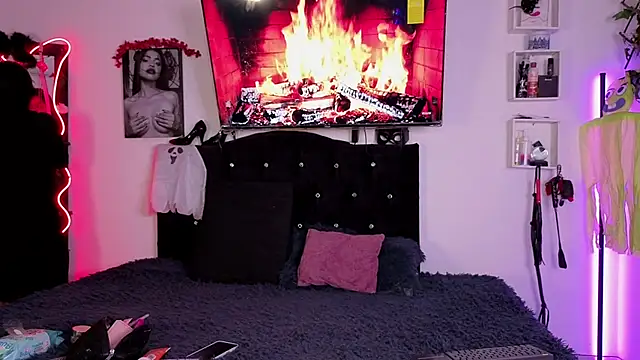 Alaia Asuka online show from 22, 10, 2025