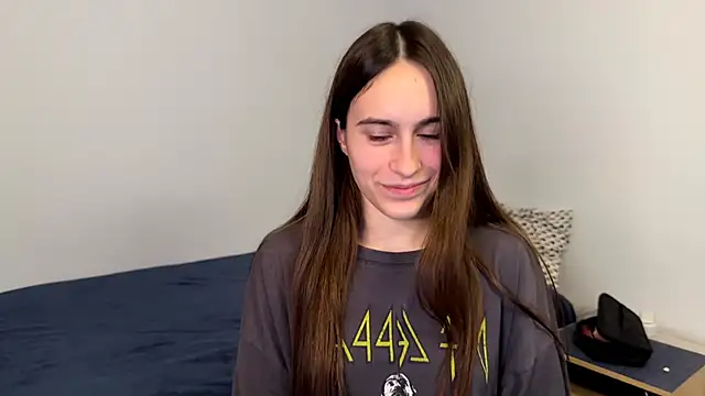 Snapshot of AliceKolltt chatting on 21, 4, 2026 AliceKolltt online show from 21, 4, 2026