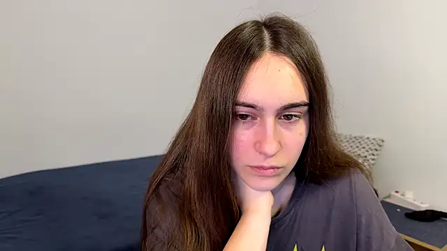 Snapshot of AliceKolltt chatting on 24, 4, 2026 AliceKolltt online show from 24, 4, 2026