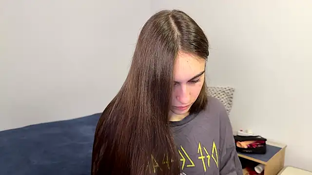 Snapshot of AliceKolltt chatting on 18, 5, 2026 AliceKolltt online show from 18, 5, 2026