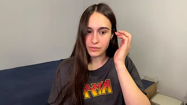 Snapshot of AliceKolltt chatting on 28, 5, 2026 AliceKolltt online show from 28, 5, 2026