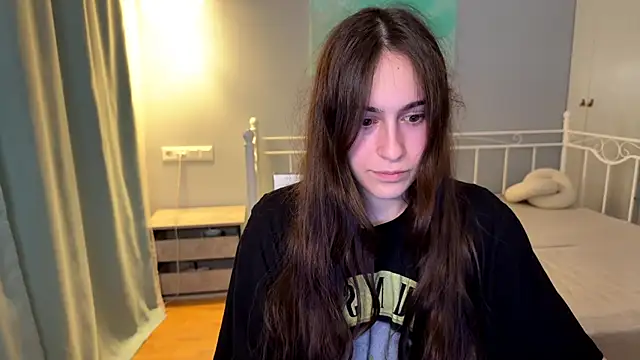 Snapshot of AliceKolltt chatting on 29, 6, 2026 AliceKolltt online show from 29, 6, 2026