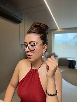 Snapshot of EmaSaenz chatting on 25, 5, 2026 EmaSaenz online show from 25, 5, 2026