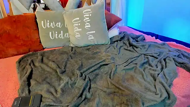 Kendall Sophy online show from 17, 1, 2025