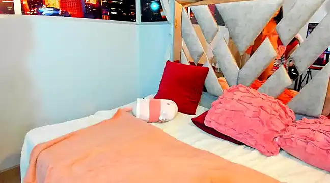 Kendall Sophy online show from 3, 3, 2025