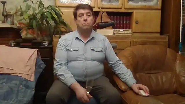 Snapshot of sympatrique chatting on 11, 2, 2025 sympatrique online show from 11, 2, 2025