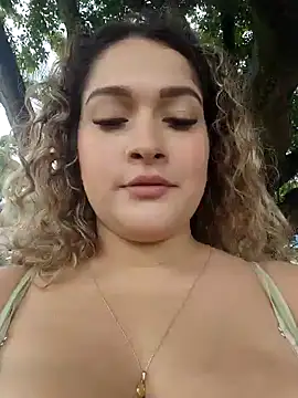 Sara smiiith211 online show from 4, 12, 2025