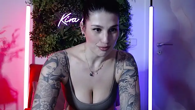 Snapshot of KiraKane1 chatting on 22, 1, 2025 KiraKane1 online show from 22, 1, 2025