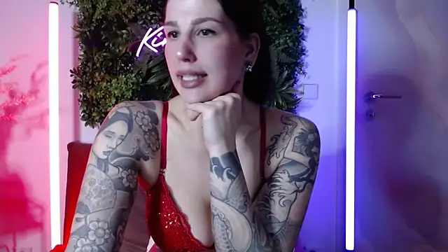 Snapshot of KiraKane1 chatting on 13, 2, 2025 KiraKane1 online show from 13, 2, 2025