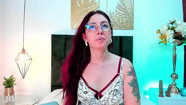Snapshot of Emilywatsonn chatting on 5, 2, 2025 Emilywatsonn online show from 5, 2, 2025