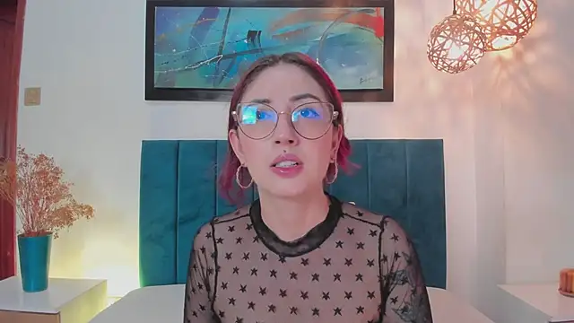Snapshot of Emilywatsonn chatting on 26, 9, 2025 Emilywatsonn online show from 26, 9, 2025