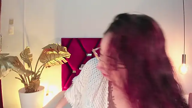 Emilywatsonn online show from 15, 10, 2025