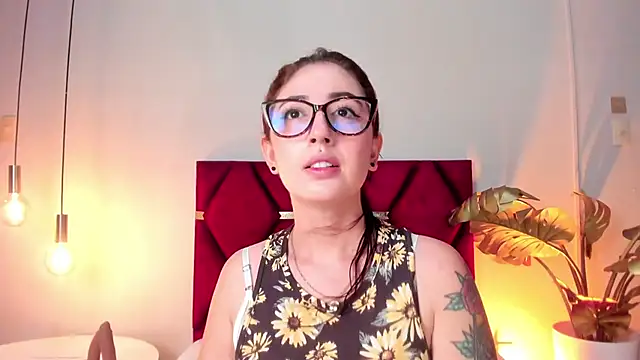 Emilywatsonn online show from 25, 11, 2025